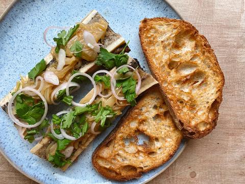 Bone Marrow with Caramelised Onion, Parsley & Shallot Salad with Toast
